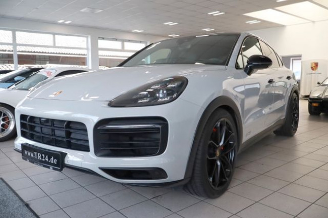 PORSCHE CAYENNE COUPE GTS - 1. HAND