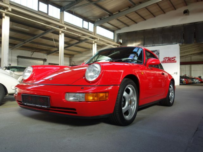 PORSCHE 964 CARRERA COUPE IN INDISCHROT