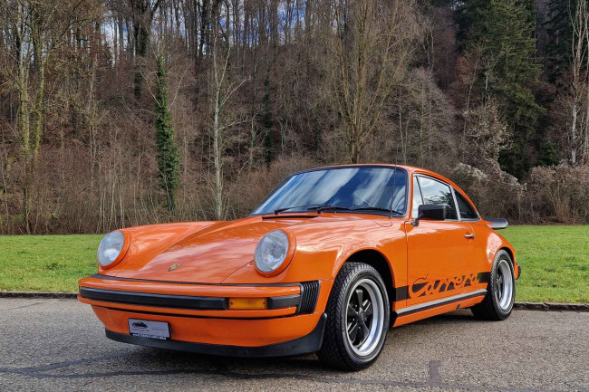 PORSCHE 911 CARRERA 2.7L IN ORANGE