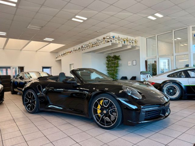 PORSCHE 992 TURBO S CABRIO - 2. HAND